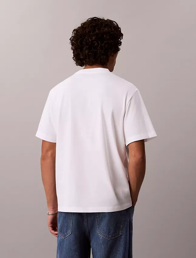 T-shirt Descontraída com Logótipo Gráfico T-shirt Descontraída com Logótipo Gráfico
