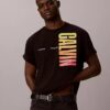 T-shirt Descontraída com Logótipo Ousado Pride T-shirt Descontraída com Logótipo Ousado Pride