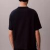 T-shirt Descontraída com Micro Logo Gráfico T-shirt Descontraída com Micro Logo Gráfico