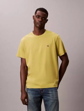 T-shirt Descontraída com Monogram Bordado