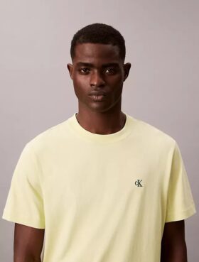 T-shirt Descontraída com Monogram Bordado