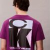 T-shirt folgada com logótipo em destaque T-shirt folgada com logótipo em destaque