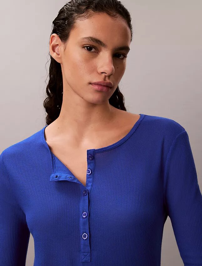 T-shirt Henley leve em malha waffle T-shirt Henley leve em malha waffle