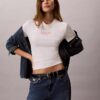 T-shirt justa com logótipo T-shirt justa com logótipo