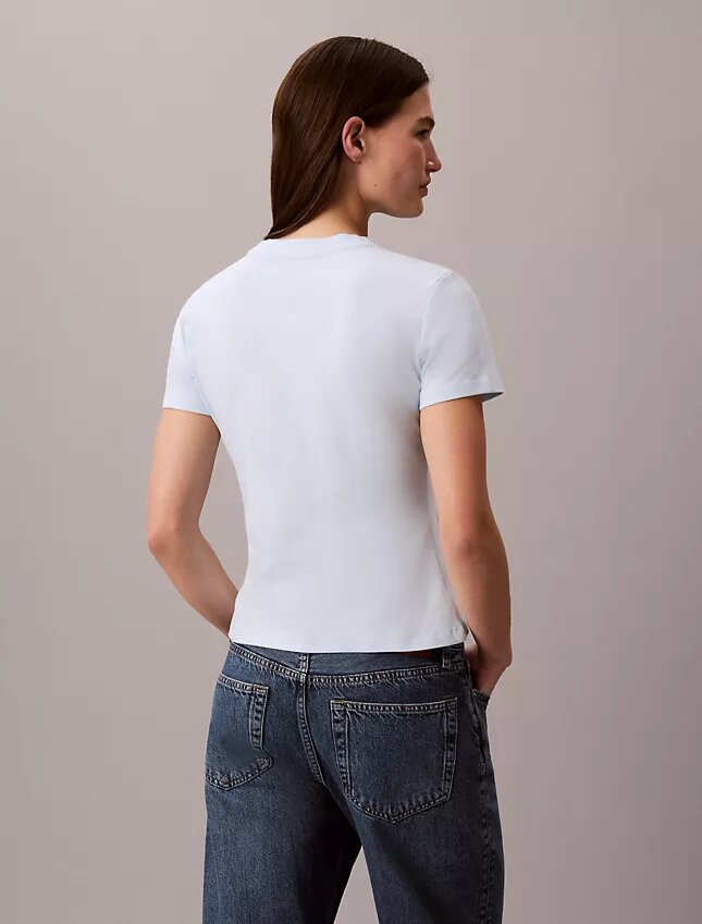 T-shirt justa com logótipo T-shirt justa com logótipo