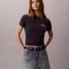 T-shirt justa com logótipo curvo T-shirt justa com logótipo curvo
