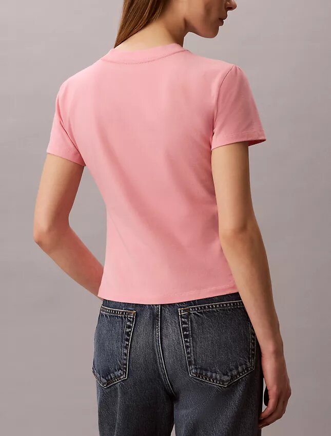 T-shirt justa com logótipo curvo T-shirt justa com logótipo curvo