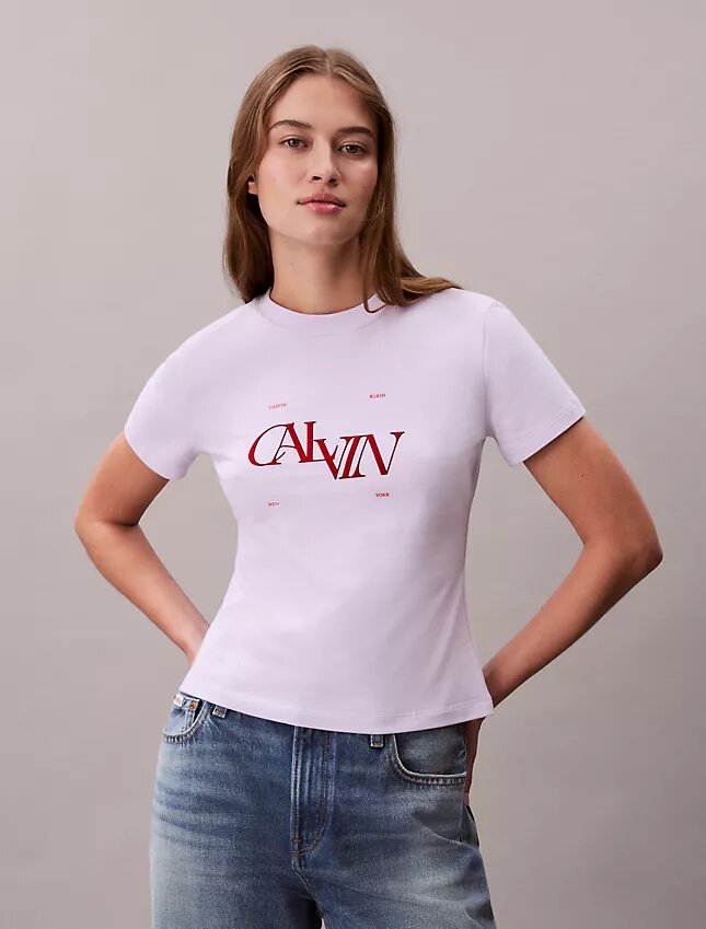T-shirt justa com logótipo dividido T-shirt justa com logótipo dividido