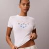 T-shirt justa com logótipo em camadas T-shirt justa com logótipo em camadas