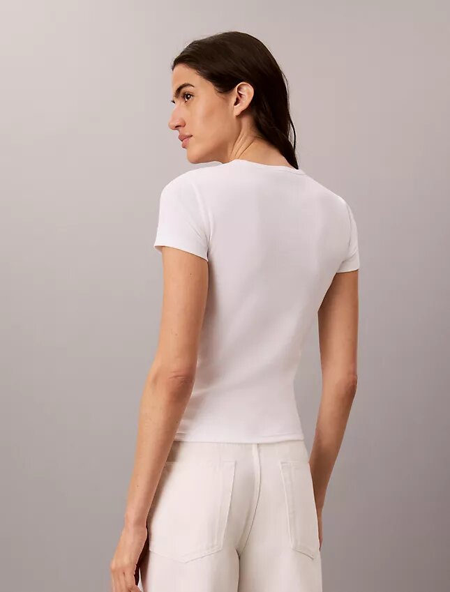 T-shirt justa com logótipo em nervuras T-shirt justa com logótipo em nervuras