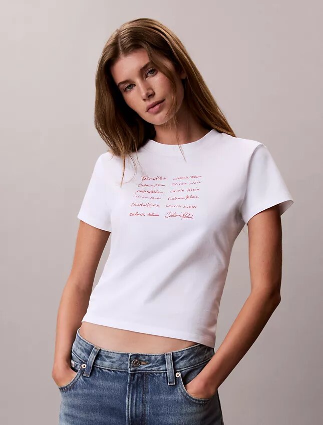 T-shirt justa com logótipo em tipo de letra T-shirt justa com logótipo em tipo de letra