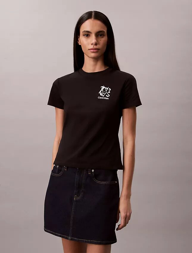 T-shirt justa com logótipo floral T-shirt justa com logótipo floral