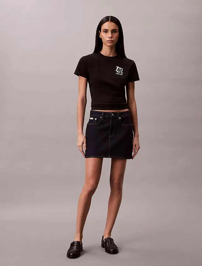 T-shirt justa com logótipo floral T-shirt justa com logótipo floral