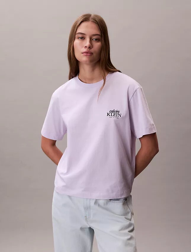 T-shirt larga com logótipo bordado T-shirt larga com logótipo bordado