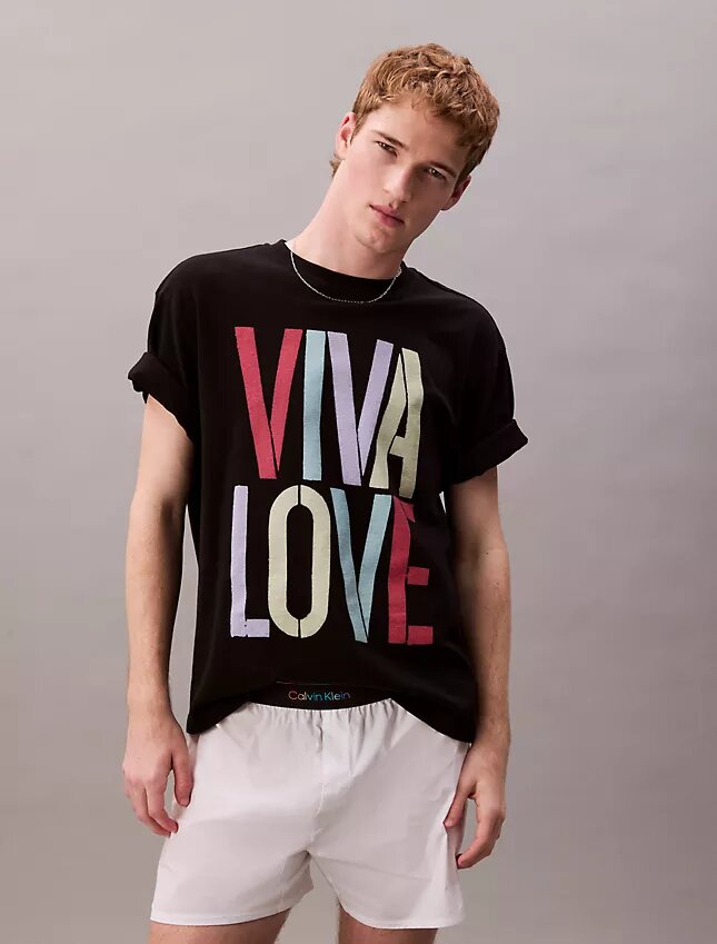 T-shirt Marc Hundley Pride Viva Love de corte descontraído T-shirt Marc Hundley Pride Viva Love de corte descontraído