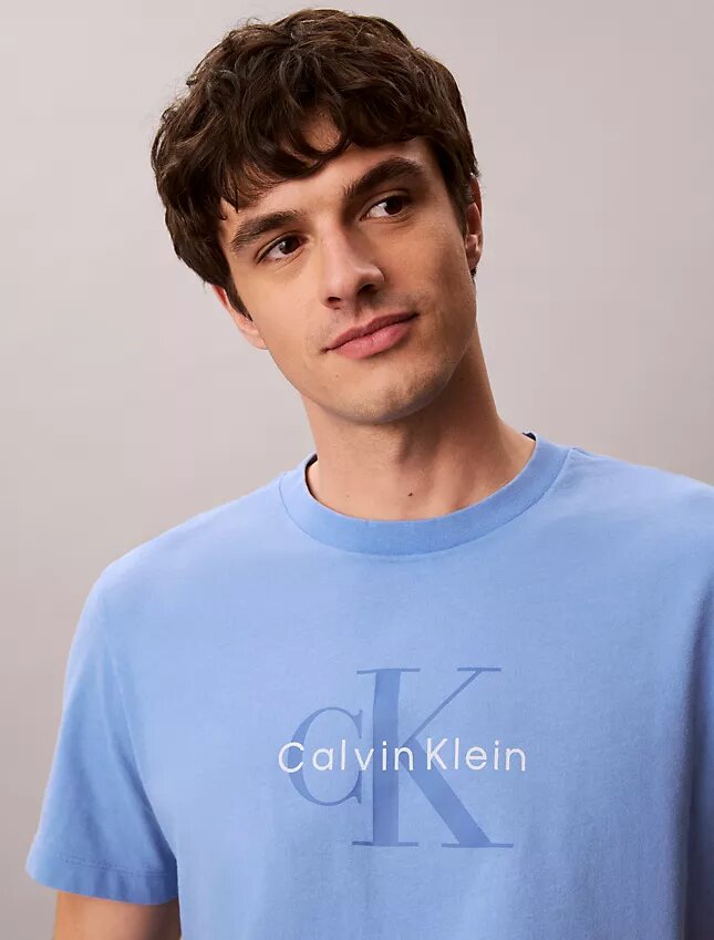 T-shirt Monologo com lavagem ácida T-shirt Monologo com lavagem ácida