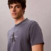 T-shirt Monologo com lavagem ácida T-shirt Monologo com lavagem ácida