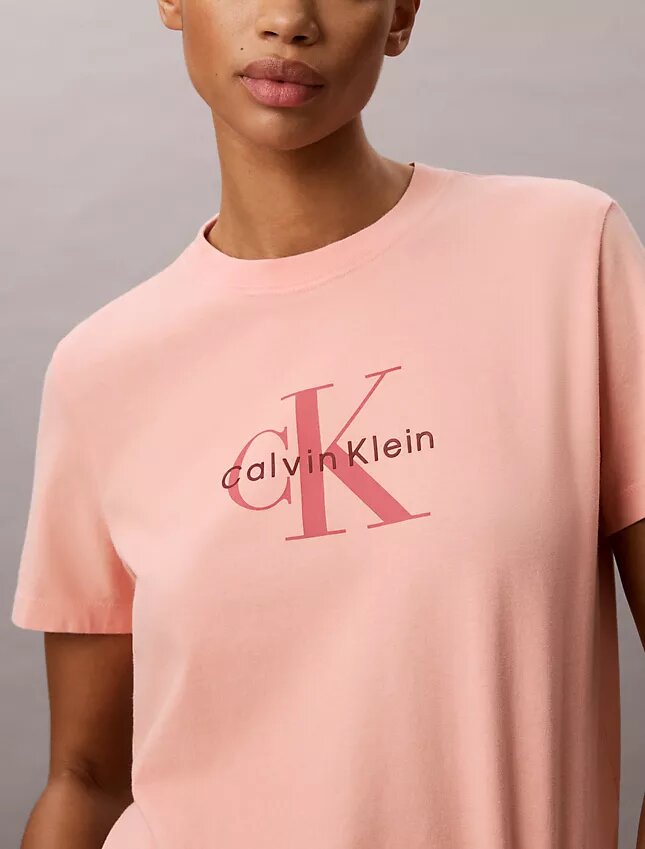 T-shirt Monologo com lavagem ácida T-shirt Monologo com lavagem ácida