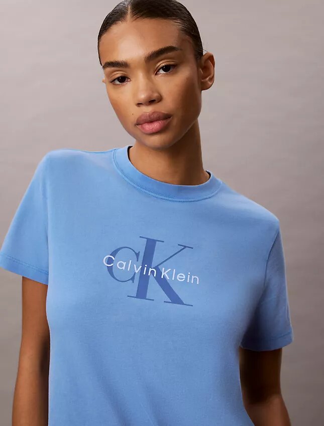 T-shirt Monologo com lavagem ácida T-shirt Monologo com lavagem ácida