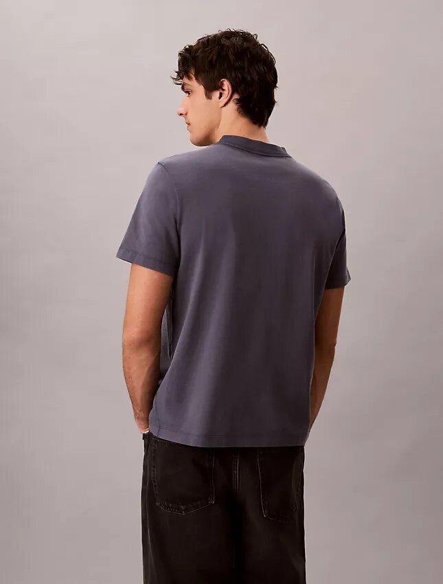 T-shirt Monologo com lavagem ácida T-shirt Monologo com lavagem ácida