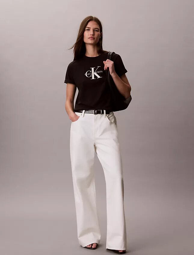 T-shirt Monologo com lavagem ácida T-shirt Monologo com lavagem ácida