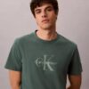 T-shirt Monologo com lavagem ácida T-shirt Monologo com lavagem ácida