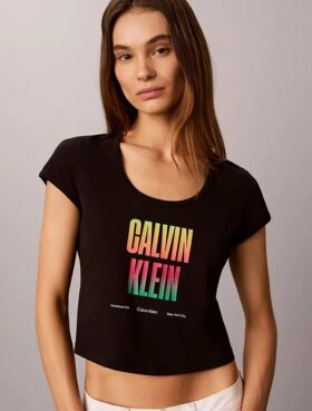T-shirt Pride Slim com decote redondo