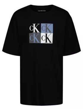 T-shirt quadrada com Monogram e blocos de cor para meninos