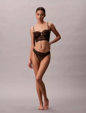 Thong CK Black com renda floral preta