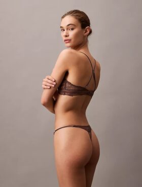 Thong CK Black com renda floral preta