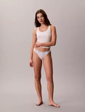 Thong com logótipo icónico