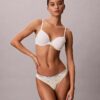 Thong com logótipo icónico