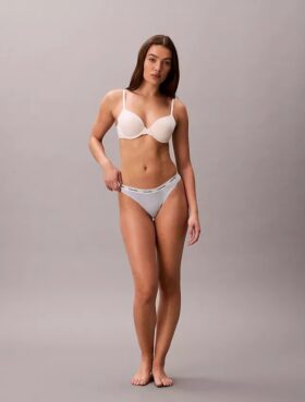 Thong com logótipo icónico