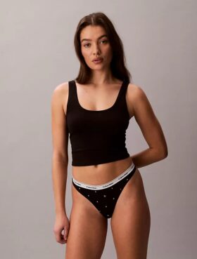 Thong com logótipo icónico