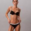 Thong com logótipo icónico Thong com logótipo icónico