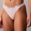 Thong com logótipo icónico