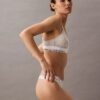 Thong com logótipo icónico