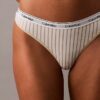Thong com logótipo icónico Thong com logótipo icónico