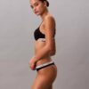 Thong com logótipo icónico Thong com logótipo icónico