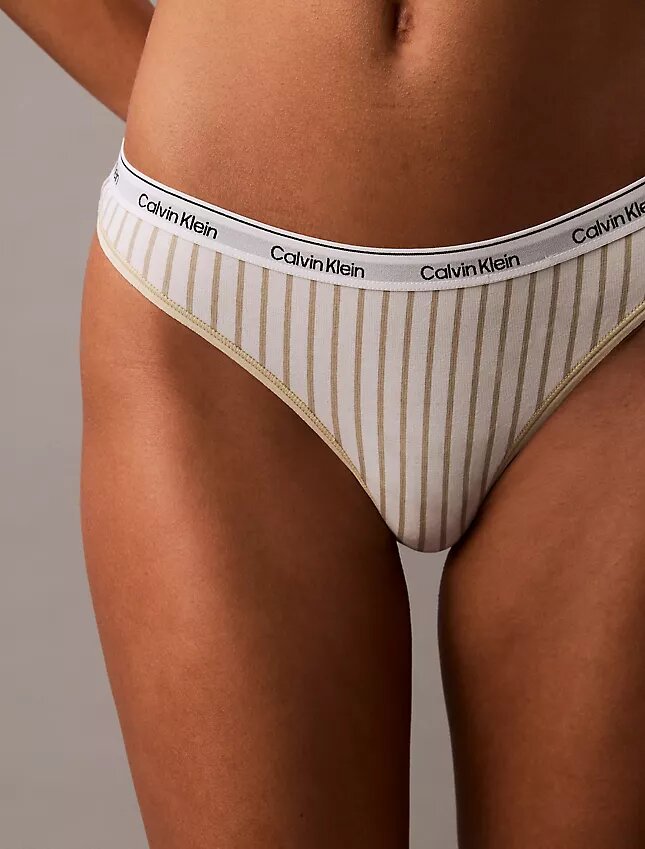 Thong com logótipo icónico Thong com logótipo icónico