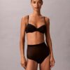 Thong de cintura alta em malha minimalista Thong de cintura alta em malha minimalista