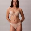 Thong de renda com logótipo icónico