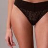Thong de renda com logótipo icónico