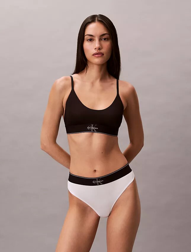 Thong elástica em microfibra com Monogram gráfico Thong elástica em microfibra com Monogram gráfico