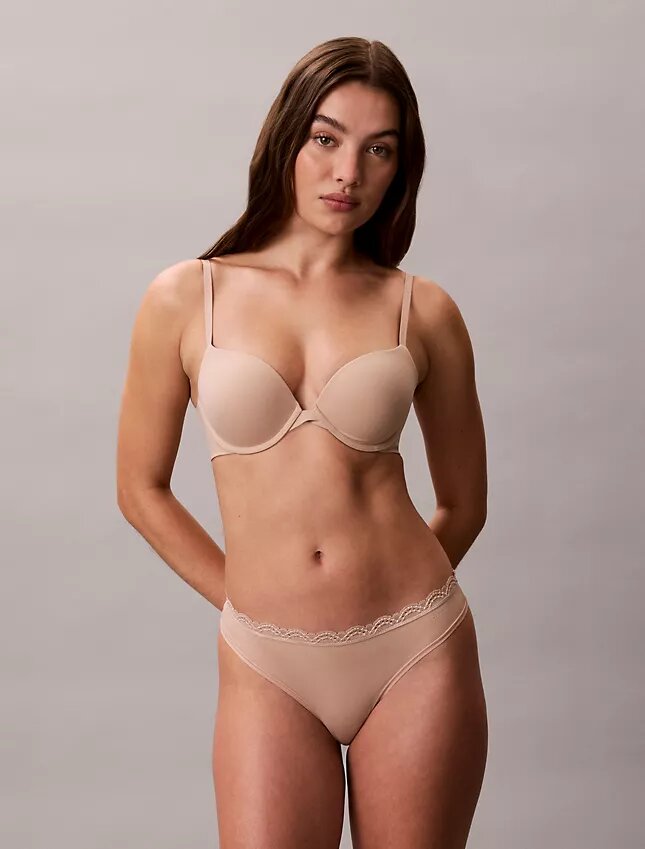 Thong em microfibra elástica com renda Thong em microfibra elástica com renda