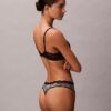 Thong em microfibra elástica com renda Thong em microfibra elástica com renda