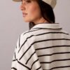 Top curto em felpo com Monogram às riscas