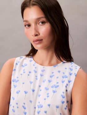 Top sem mangas em chiffon estampado