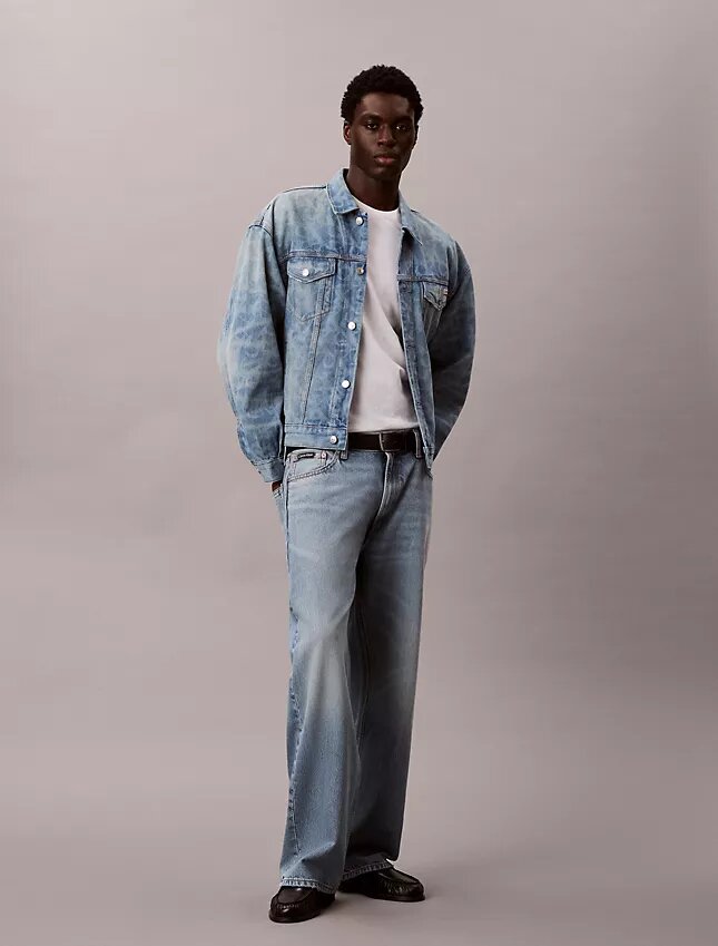 Trucker Jacket em Denim dos anos 90 com Monogram em toda a peça Trucker Jacket em Denim dos anos 90 com Monogram em toda a peça