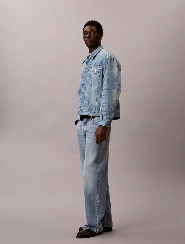Trucker Jacket em Denim dos anos 90 com Monogram em toda a peça Trucker Jacket em Denim dos anos 90 com Monogram em toda a peça